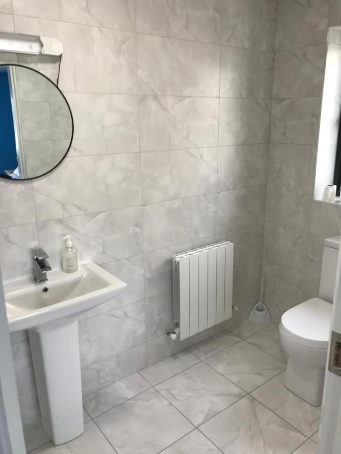 1 Luxurious Room In Family Home キラーニー エクステリア 写真